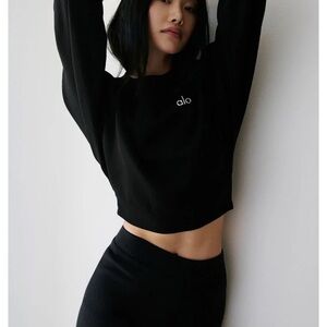 ALO Yoga Black Cropped Sweatshirt